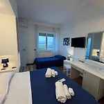 ホテル La Plancia 3*