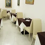 ホテル La Plancia 3*